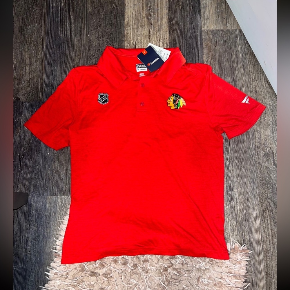 BRAND NWT ORIGINALLY $55 Fanatics Chicago Blackhawks Boys Large
